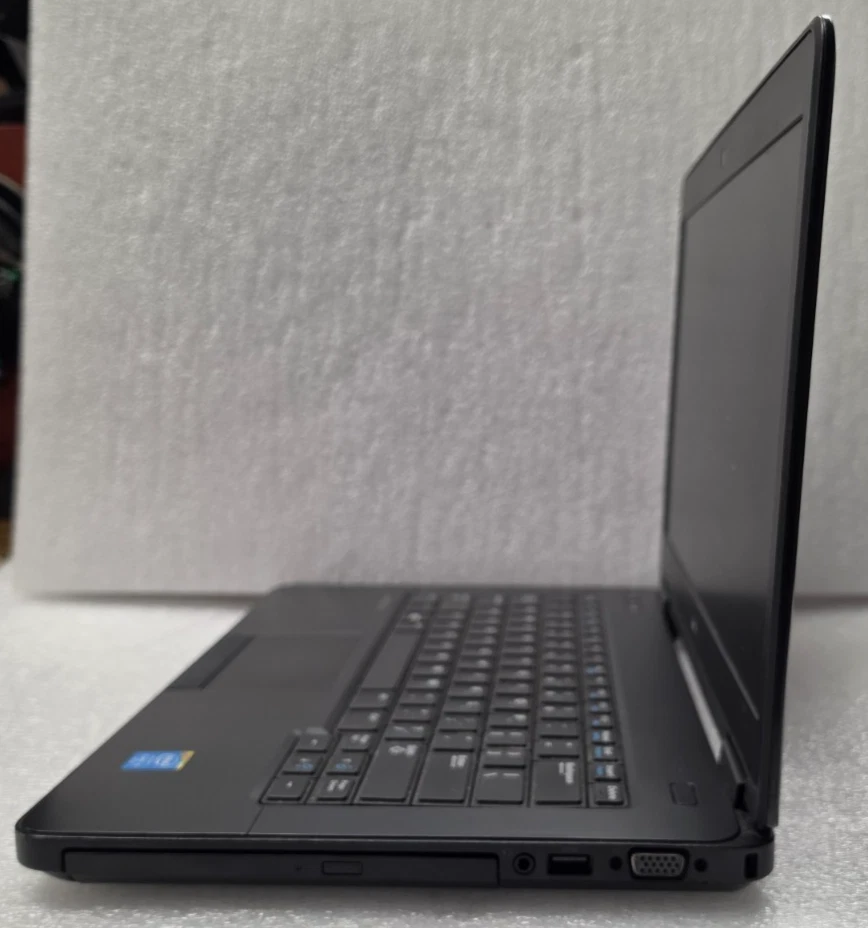 Dell Latitude 15" E5540 i5-4210U, 8GB RAM, 128GB SSD, WIN 11