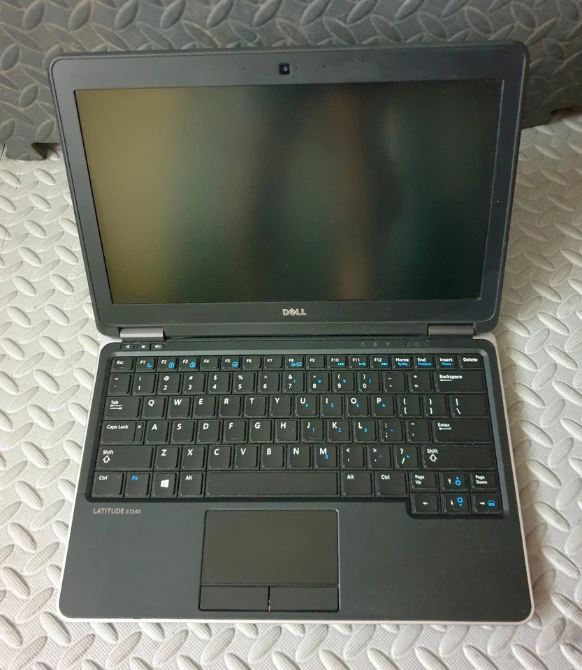 Dell E7240 laptop, Intel Core i5, 128Gb SSD 8Gb RAM, Windows11 Pro